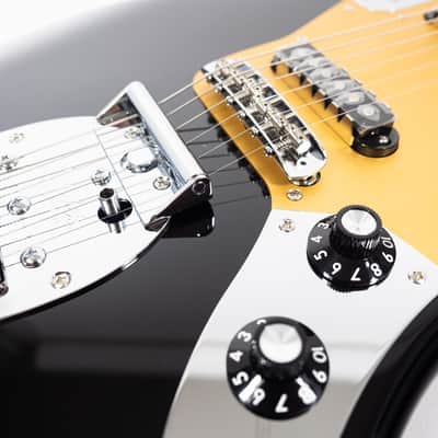 [SALE Ends June 30] [NEW] Fender FSR Made in Japan Traditional 60s Jaguar Black w/ Anodized Pickguard, Buzz Stop Bar, Hat Knobs LIMITED MODEL image 9