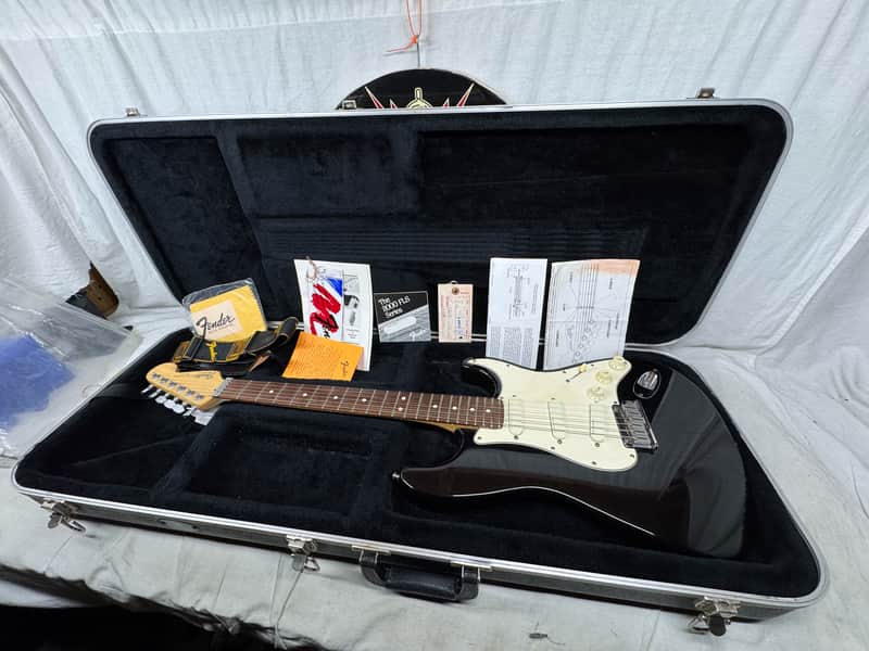 Fender USA Stratocaster Plus Guitar with TKL Case 1993 - Black / Rosewood fingerboard image 1