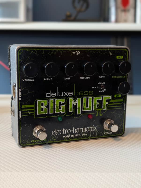 Electro-Harmonix Deluxe Bass Big Muff Pi Distortion / Sustainer 2012 - Present - Black / Green image 1