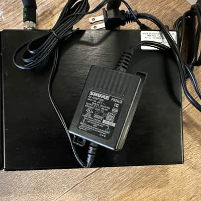 Shure QLXD4 Wireless Receiver– G50 Band – Mint Condition image 2