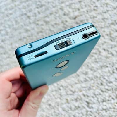 Sony WM-EX610 Walkman Cassette Player, Awesome Candy Blue ! Working ! image 4