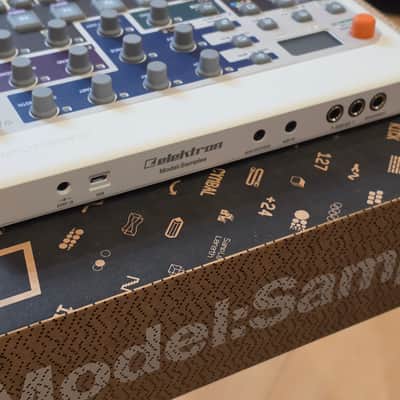 Elektron Model:Samples with overlay image 5