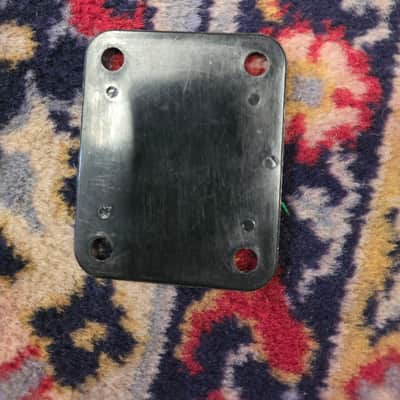 Fender Mustang Bass Neck Plate w/ Screws Rubber Cover 1975 image 4