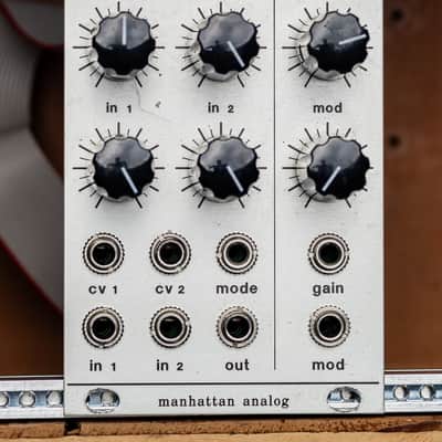 Manhattan Analog MA35 VCF/A v1.5 2012 - Silver image 1