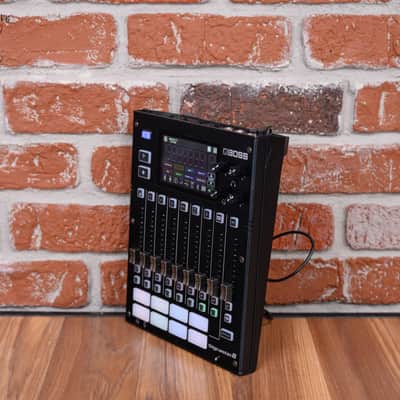 Boss Gigcaster 8 USB Streaming Mixer image 2