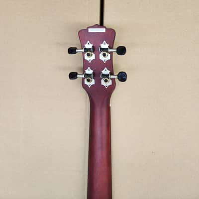 Luna UKE VMC CE RDS Vintage Mahogany Concert Ukulele with Built-In Tuner 2010s - Red Satin image 3