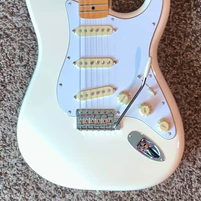 2017 Fender Jimi Hendrix Artist  Series Signature  Stratocaster  Olympic White Stratocaster electric guitar image 5