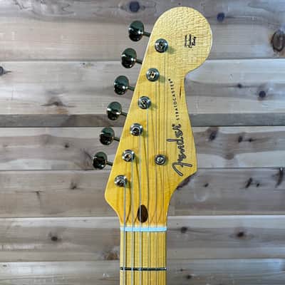 Fender Limited Edition 1954 HardTail Stratocaster Deluxe Closet Classic Electric Guitar - Super Faded Aged Shell Pink image 3