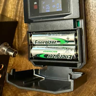 Phenyx Pro PTM-33 UHF 4-channel IEM Wireless In-Ear Monitor System 900MHz image 10