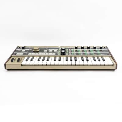 Korg microKORG 37-Key Analog Modeling Synthesizer & Vocoder – Power Supply & Mic image 3