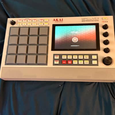 Akai MPC Live II Standalone Sampler / Sequencer Retro Edition 2020 - Present - Grey image 17