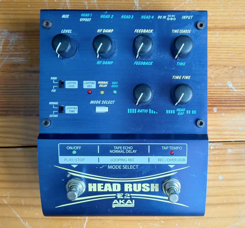 Akai E2 Headrush Delay/Looper | Reverb