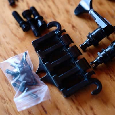 Gibson Thunderbird Pickups, Gibson 3-point Bridge and Grover Bass Keys image 3