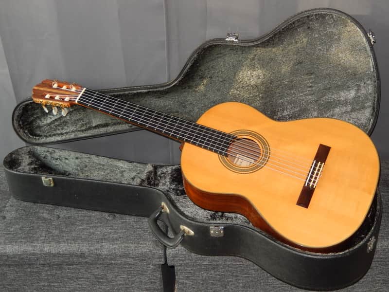 MADE IN 2002 - RYOJI MATSUOKA MH100 - VERY LOVELY HAUSER STYLE CLASSICAL GUITAR image 1