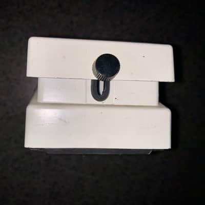 Boss TU-2 Chromatic Tuner (Dark Gray Label) 1998 - 2009 - White image 5