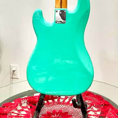 Fender Vintera '50s Precision Bass with Maple Fretboard - Seafoam Green image 9