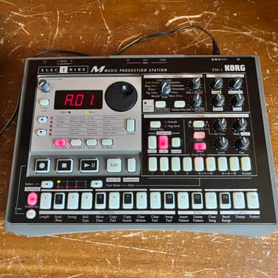Korg ElecTribe M EM-1 MUSIC PRODUCTION STATION w/ bag power supply image 2