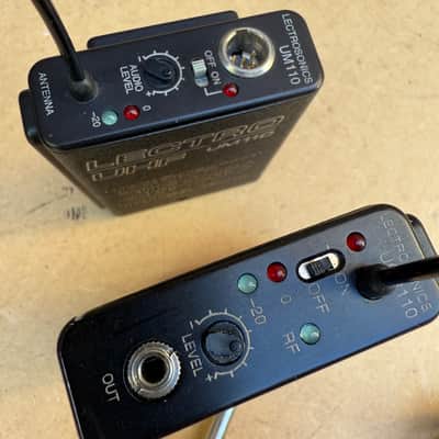 Lectrosonics Lectro UM100 + UCR100 Block + cables + microphone image 3