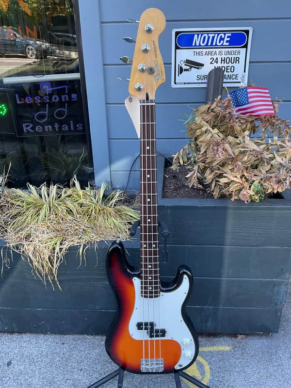 Fender p bass