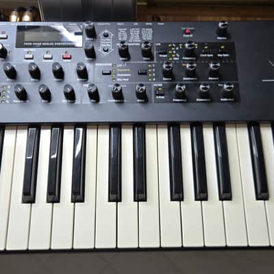 Dave Smith Instruments Mopho x4 44-Key 4-Voice Polyphonic Synthesizer 2013 - 2018 - Black with Wood Sides