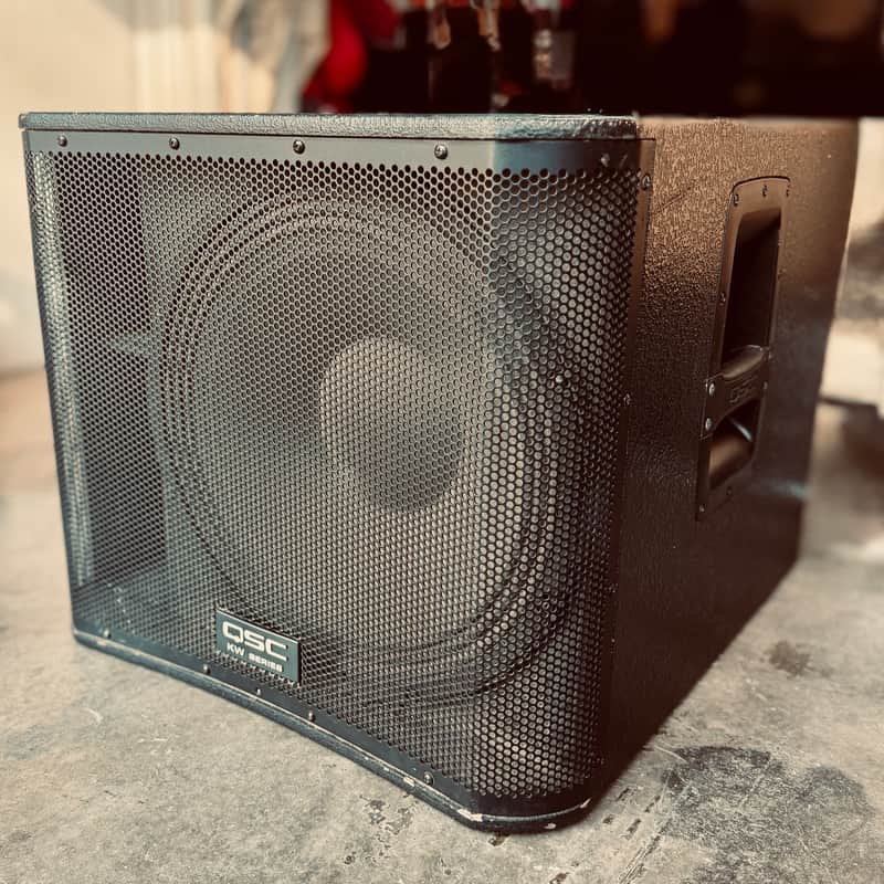 QSC KW181 1000-Watt 18" Active Subwoofer