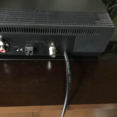 SONY SONY XDR-F1HD AM/FM HD Radio Tuner With Remote & FM Antenna 2008 Black image 2