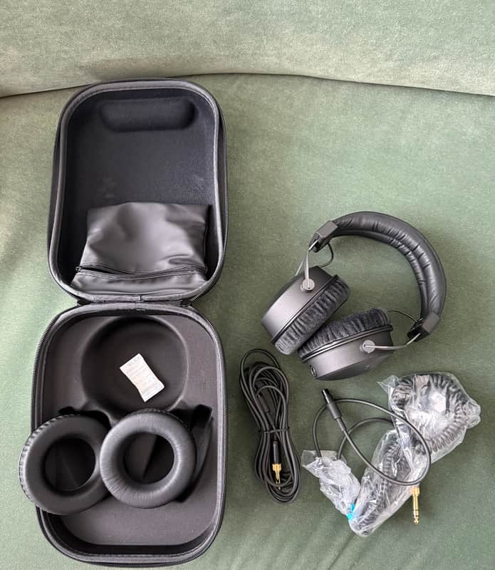 Beyerdynamic DT 1770 Pro 250 Ohm | Reverb