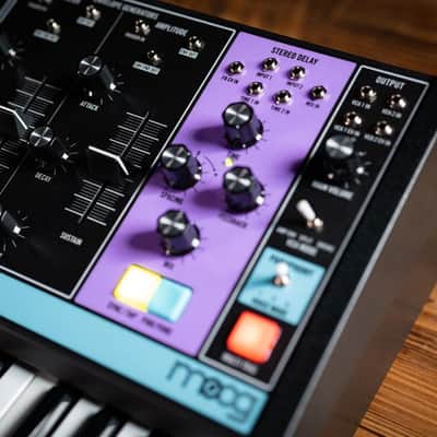 Moog Matriarch Patchable 4-note Paraphonic Analogue Synthesiser image 10