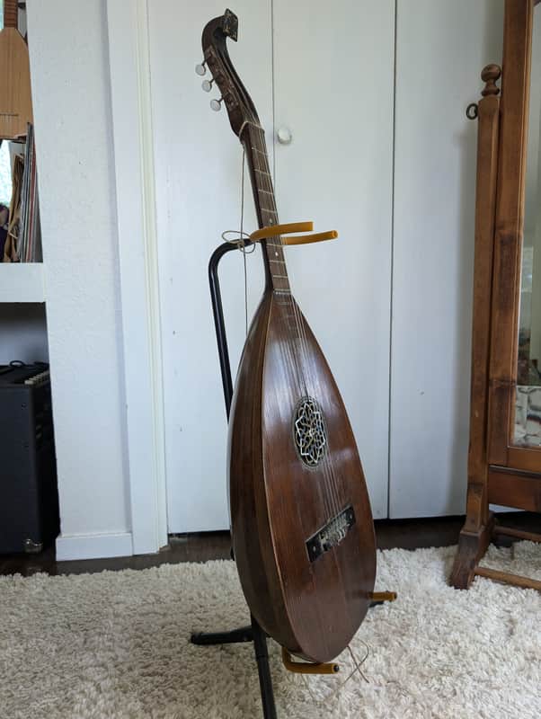 Six-String Lute / Bowl Back Guitar with Guild Hardshell Case, German Antique image 1