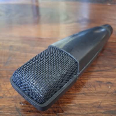 Sennheiser MD 421 II Cardioid Dynamic Microphone ** FREE shipping