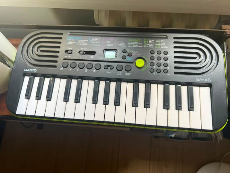 Casio SA-46 32-Key Mini Keyboard 2010s - Black Bild 1