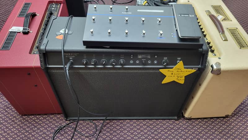 Line 6 Spider V 240 MkII w/ Foot controller image 1