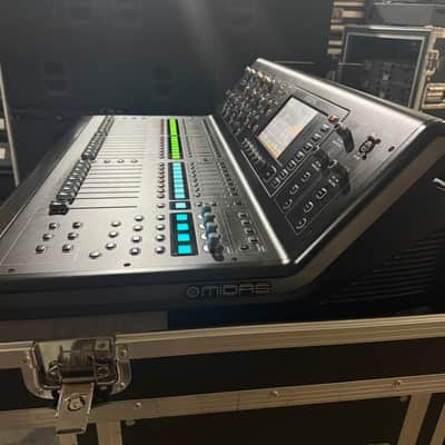 Midas M32 LIVE 40-Channel Digital Console 2014 - Present - Black image 6