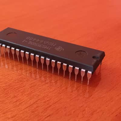 Roland S50 - IC 46 TMS3556NL VDP image 2