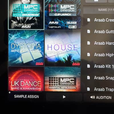 Akai MPC Live Standalone Sampler / Sequencer 2017 - 2020 - Black image 11