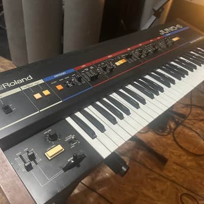 Roland Juno-6 61-Key Polyphonic Synthesizer 1982 - 1984 - Black