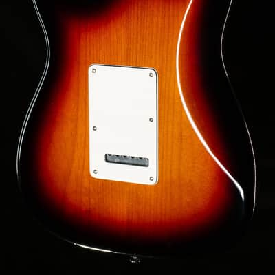 Fender Player Stratocaster 3 Color Sunburst Pau Ferro (700) image 5