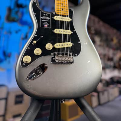 Fender American Professional II Stratocaster Left handed Mercury Maple Fingerboard Auth Deal! 436 image 5