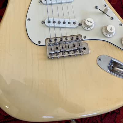DEARNALEY STRATOCASTER 1999 - OUTSTANDING BIRDSEYE MAPLE AND BLONDE, GREAT SOUND AND PLAYABILITY image 16