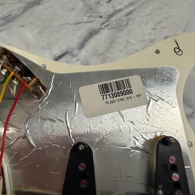 Fender Player Stratocaster Loaded SSS Pickguard 2018 image 7