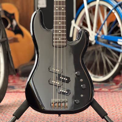 Fender Boxer PB-555 – Black, Golden Era, 1987
