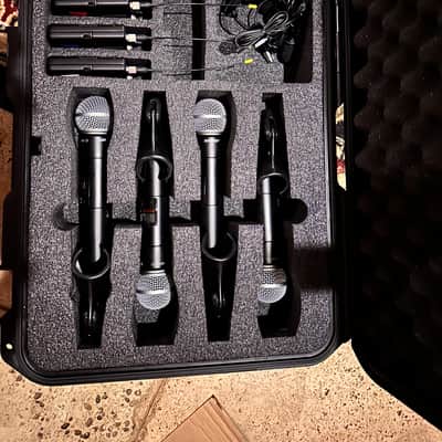 Shure QLX-D Wireless System Package (4x QLXD2/SM58 + 4x QLXD1 Bodypacks + 4 Lavaliers) 2014-present - Black image 2