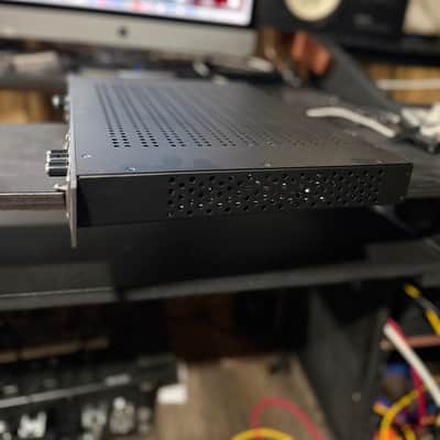 Universal Audio Apollo x8 Thunderbolt 3 Audio Interface 2018 - Present - Black image 3
