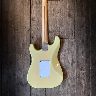1994 Fender Stratocaster Deluxe Plus in Blonde finish & hard shell case image 4