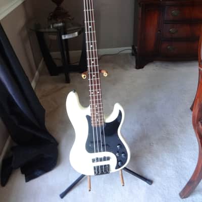 Fender Vintage Duff McKagan Jazz Bass 1980s white (Not re-issue) image 1