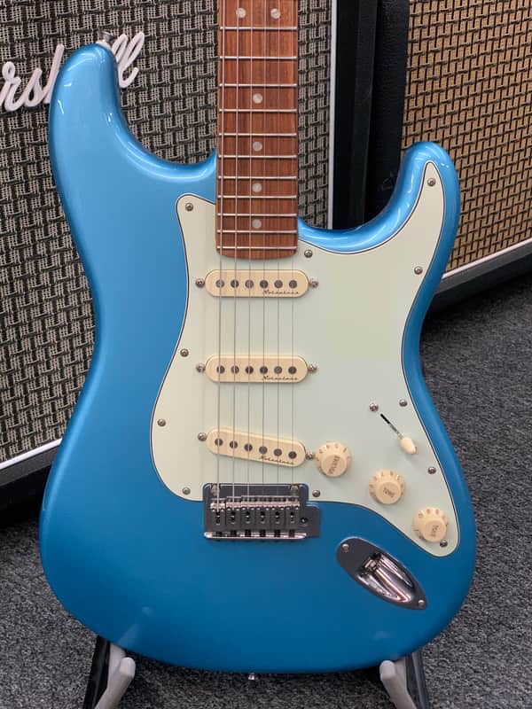 Fender Player Plus Stratocaster with Pau Ferro Fretboard 2021 - Present - Opal Spark image 1