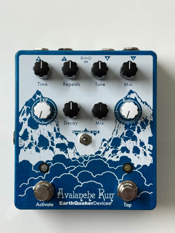 EarthQuaker Devices Avalanche Run Stereo Reverb & Delay with Tap Tempo V2