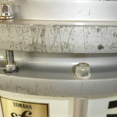 Yamaha SFZ Series 13"x11" Marching Snare Drum, White w/ Case image 7