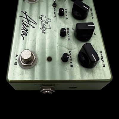 Suhr Alexa Dual Channel Multi-Wave Chorus / Vibrato 2010s - Green X5151 image 2