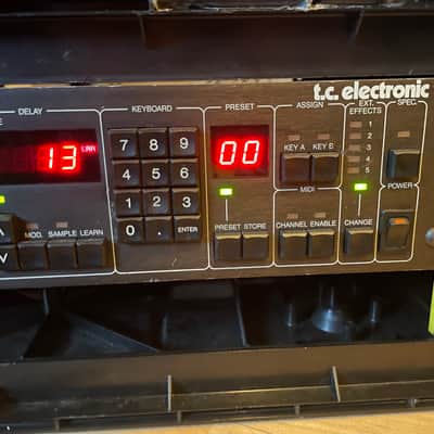 TC Electronic 2290 Dynamic Digital Delay + TC 0144 Remote Controller image 2